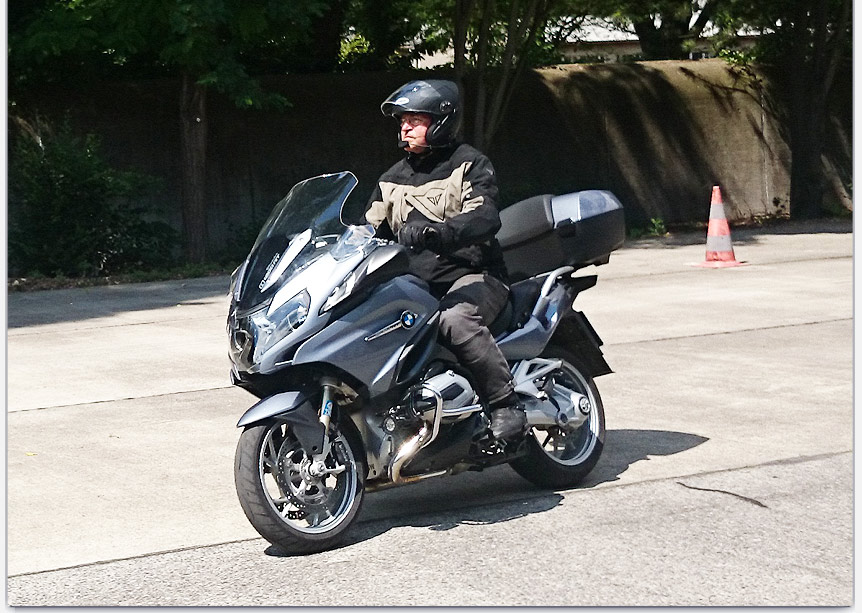 BMW 1200 RT beim Fahrsicherheitstraining